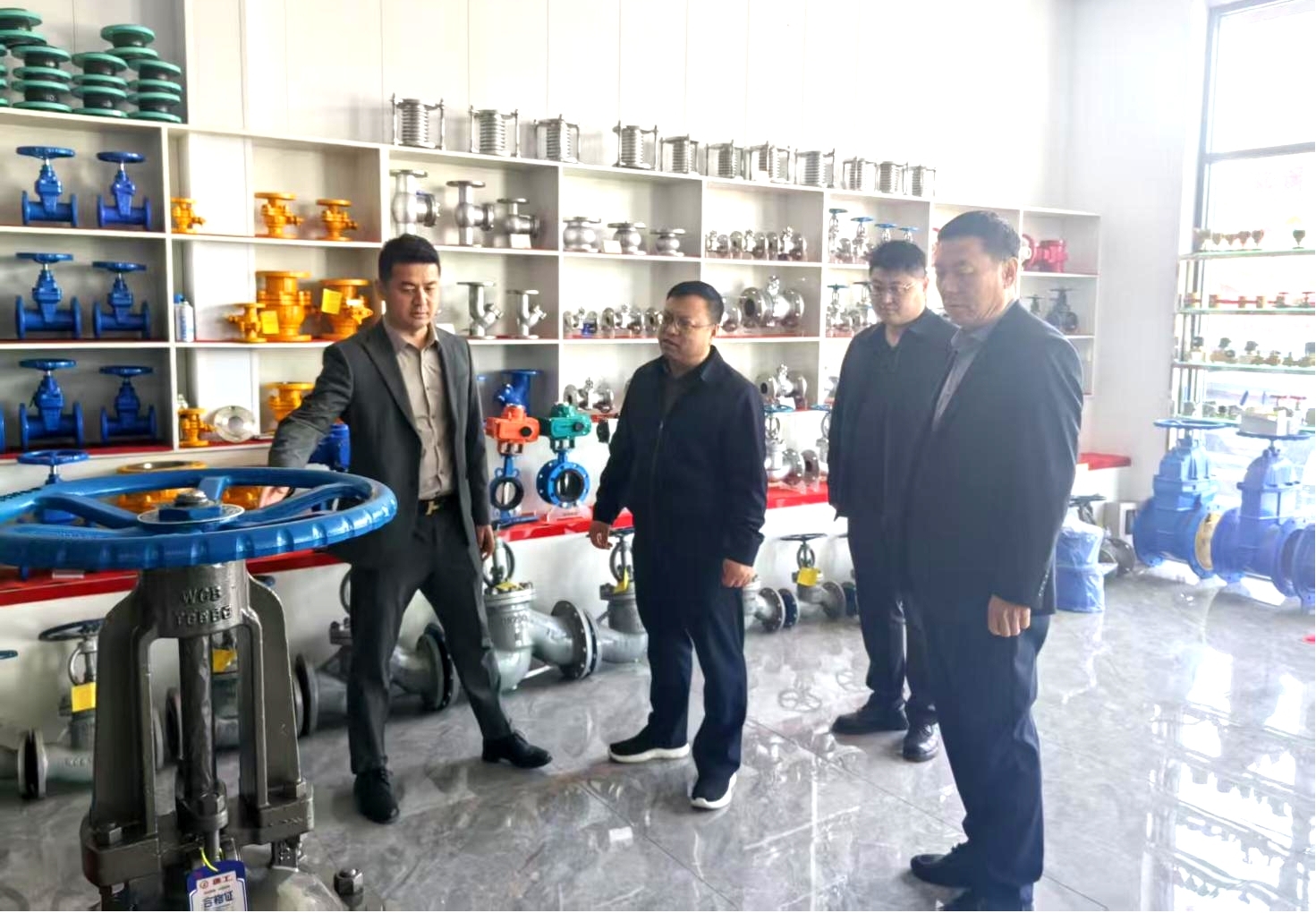 第三建設(shè)公司赴河北華創(chuàng)管道考察